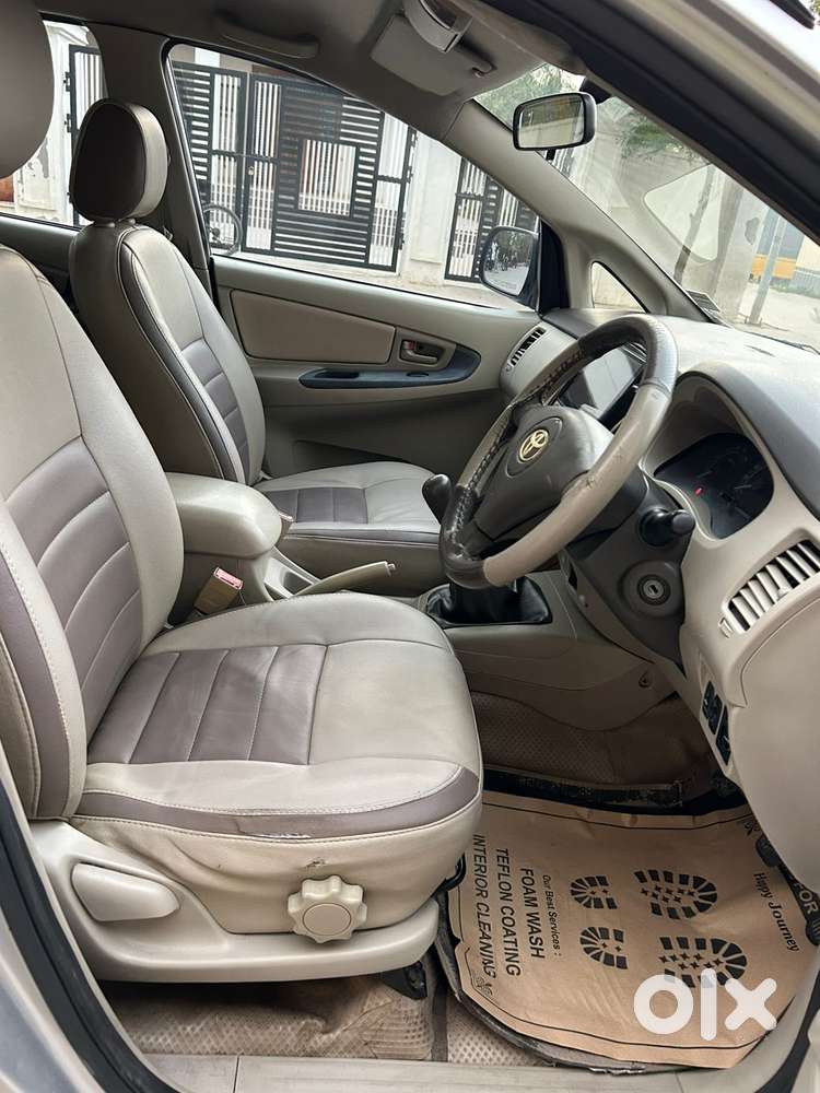 Toyota Innova 2.5 G (diesel) 7 Seater, 2011, Diesel