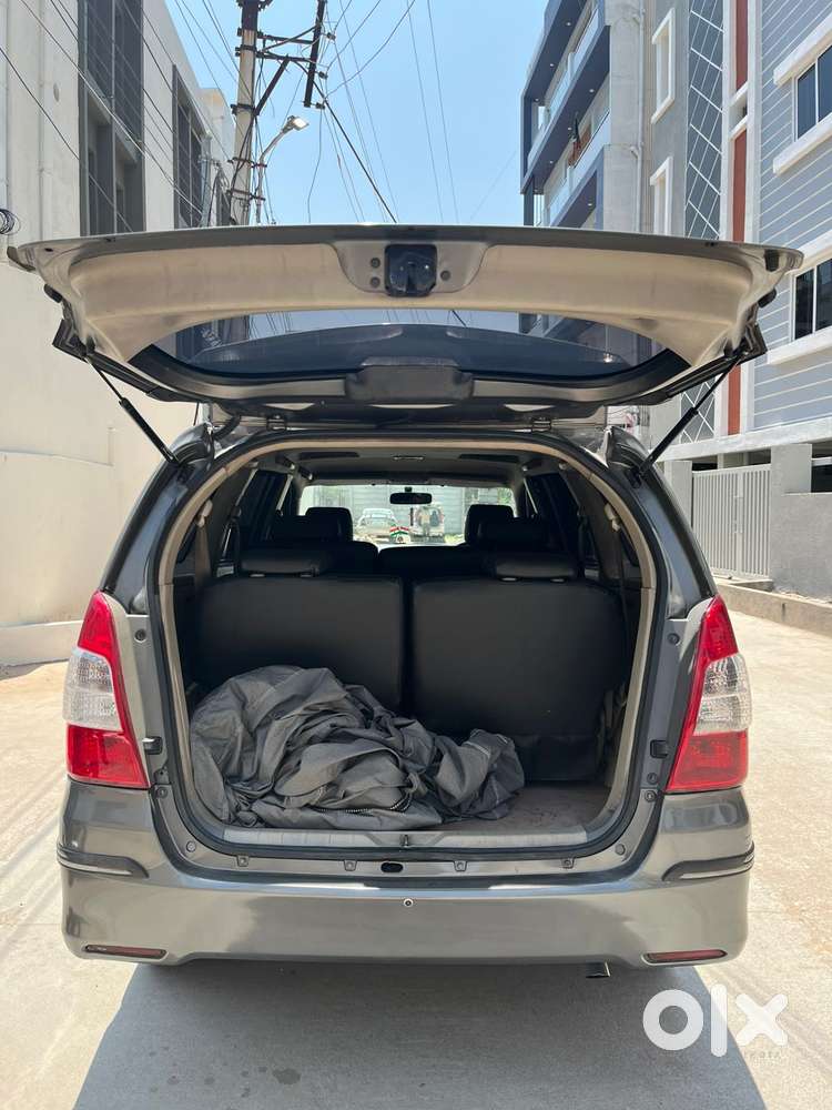 Toyota Innova 2.5 G (diesel) 8 Seater, 2014, Diesel