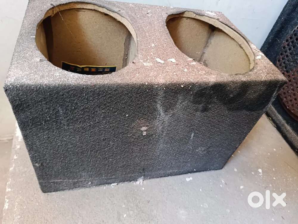 Dual 6x9 inch Speaker Box for Sale