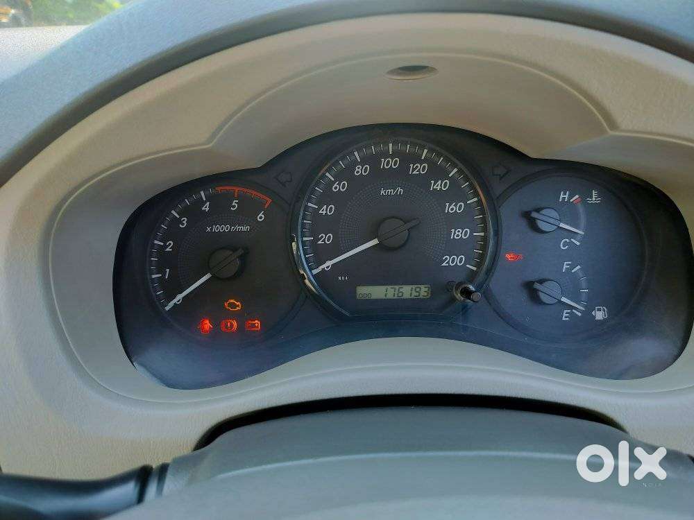 Toyota Innova 2.5 G (diesel) 8 Seater, 2013, Diesel