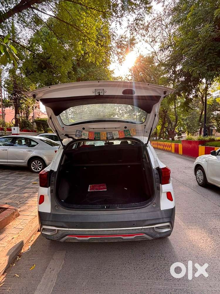 Kia Seltos Gt Line 1.4 Turbo Petrol Mt  2019  White  Top Model
