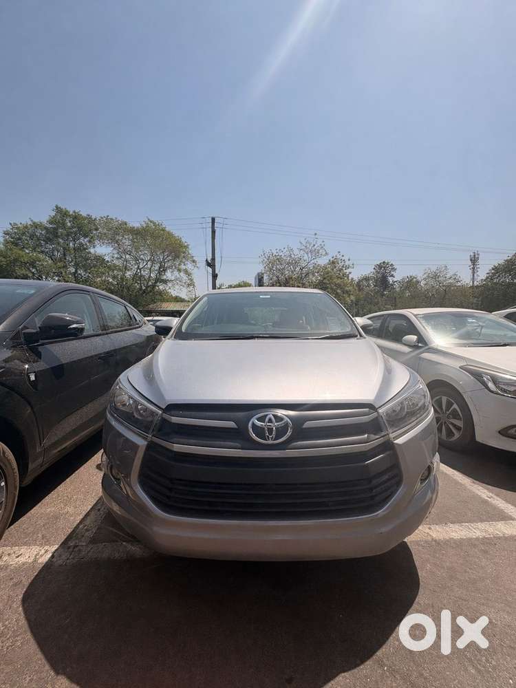 Toyota Innova Crysta 2800cc