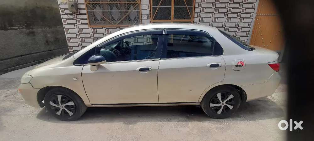 Honda Amaze V Petrol 2006