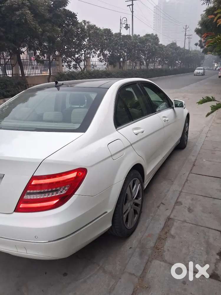 Mercedes-benz C Class 2013 Petrol 25111 Km Driven
