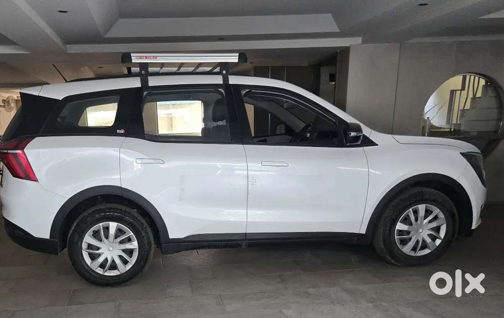 Reg 2025 Only 2,500 Kms Mahindra Xuv700mx Base M Diesel 7 Seater