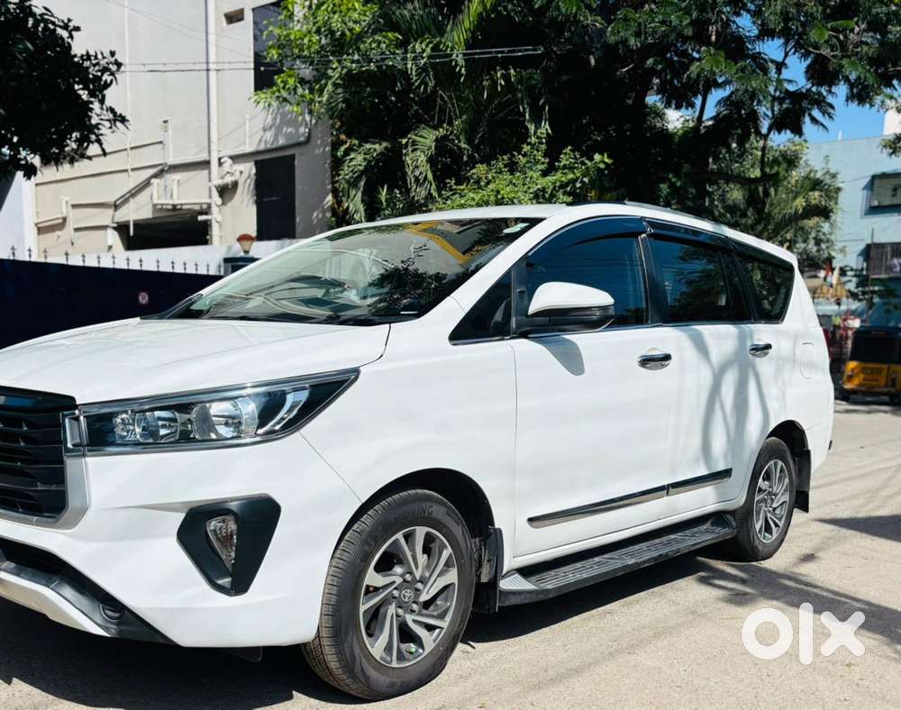 Toyota Innova Crysta 2.4 G Mt, 2022, Diesel