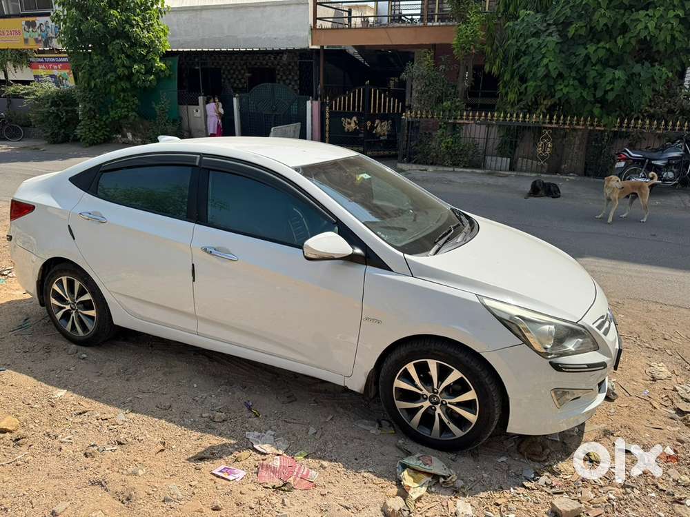 Hyundai Fluidic Verna 2016