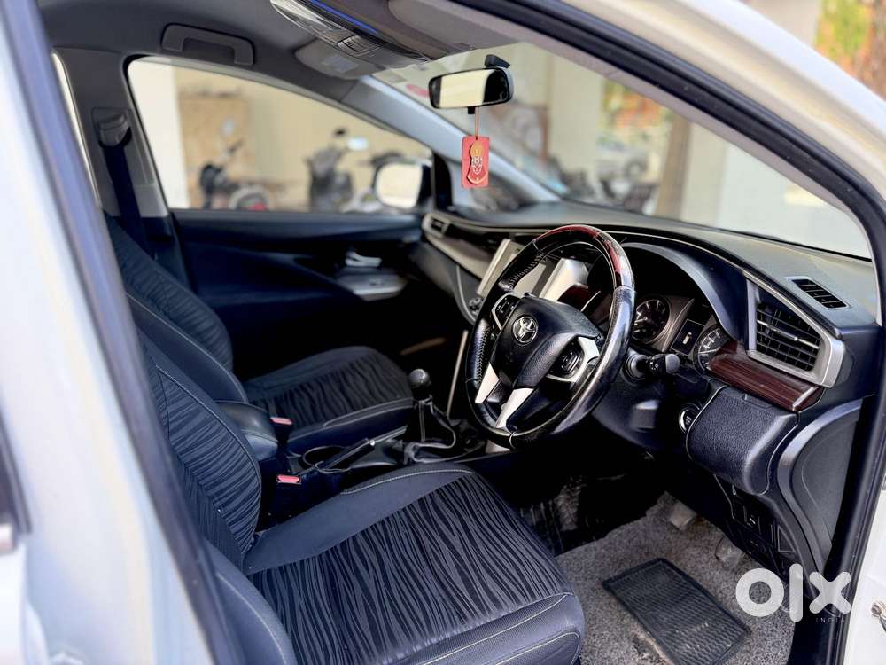 Toyota Innova Crysta 2.4 V, 2017, Diesel