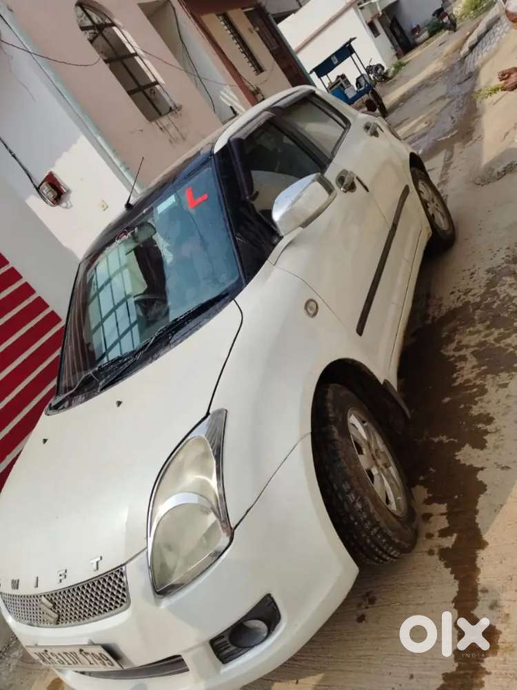 Maruti Suzuki Swift 2010 Petrol 137000 Km Driven