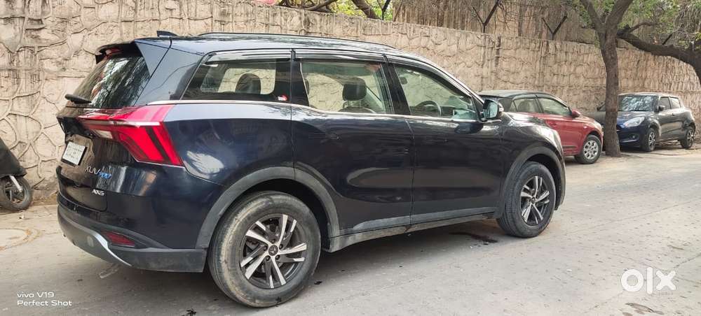 Mahindra Xuv700 2.0 Ax 5 Petrol Mt 7 Str, 2022, Petrol