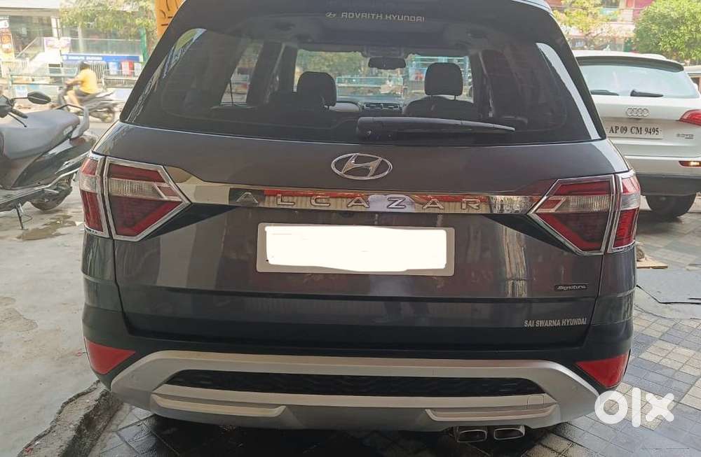 Hyundai Alcazar Signature (o) 7 Seater 1.5 Diesel At Adventure Dual ..