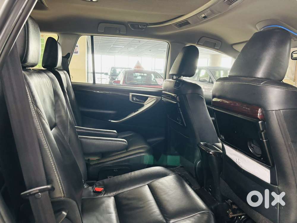 Toyota Innova Crysta 2.4 Z 7 Str, 2017, Diesel