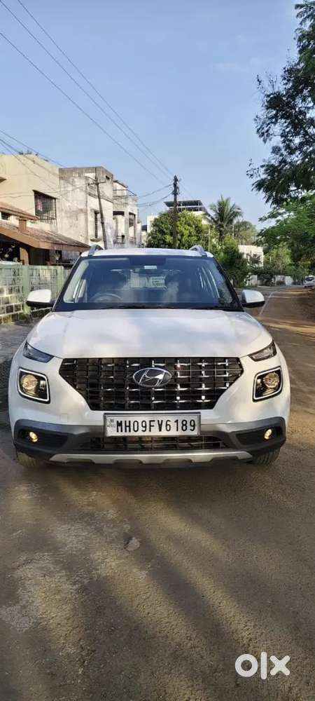 Hyundai New Venue 2022 Petrol 67000 Km Driven