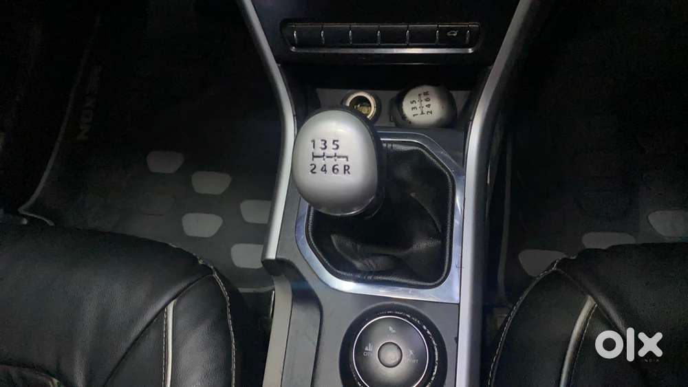 Tata Nexon 1.2 Revotron Xt, 2018, Petrol