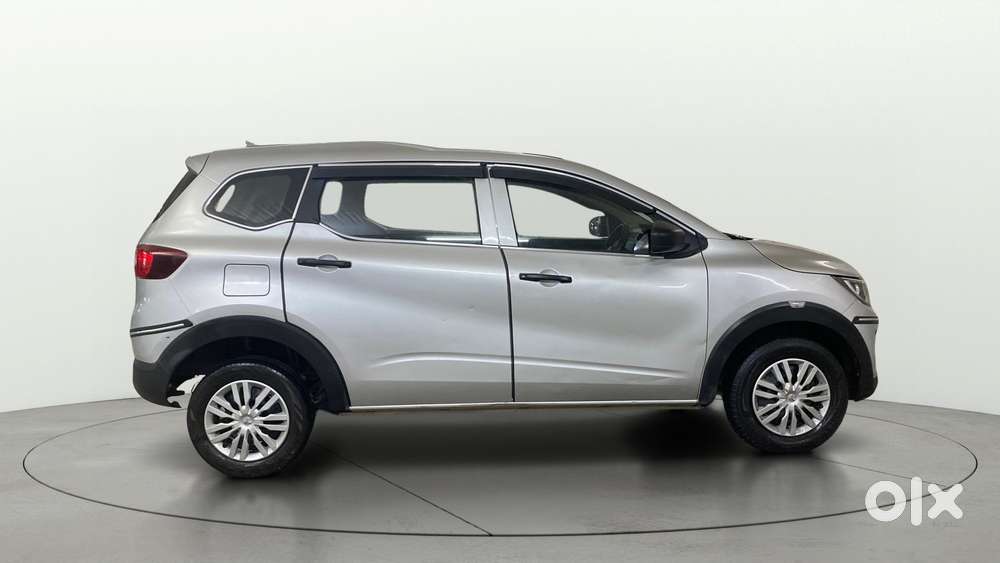 Renault Triber 1.0 Rxe, 2023, Petrol