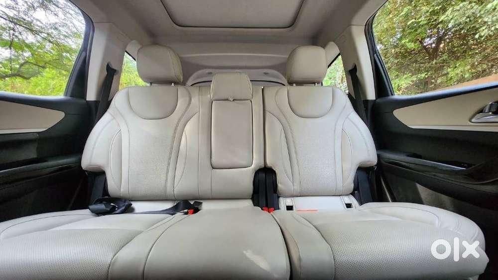 Mahindra Xuv700 2.0 Ax 7 Petrol At Str, 2021, Petrol