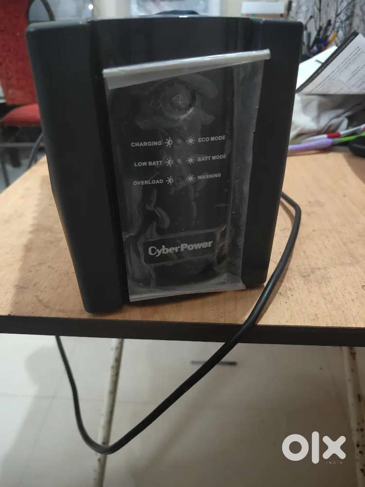Ups , cyberpower ups UE 2200VA/1320 watts