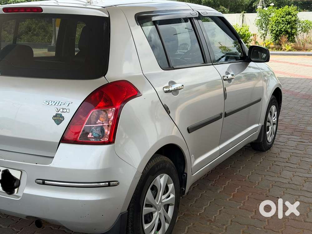 Maruti Suzuki Swift 2011