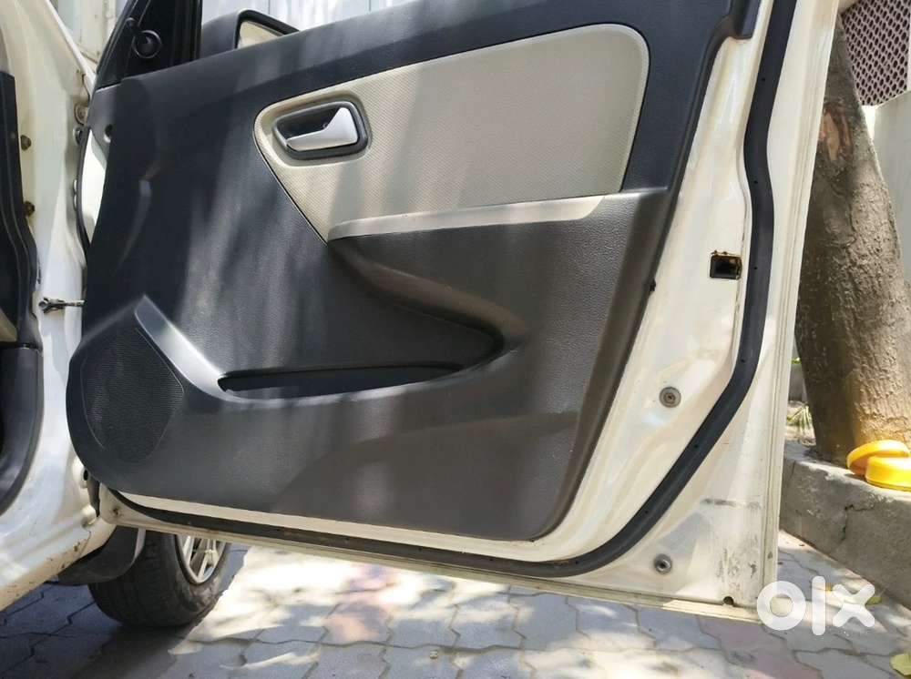 Alto K10 Car For Sale With Centre Lock & New Music Touch Set