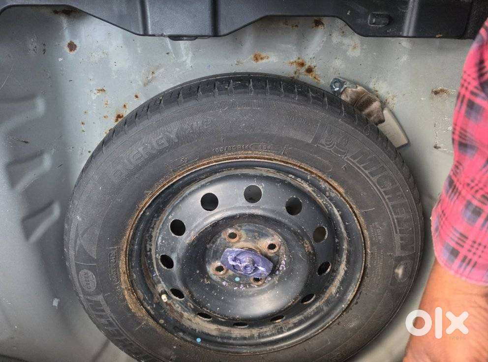 Maruti Suzuki Swift Dzire Vxi Optional, 2021, Petrol