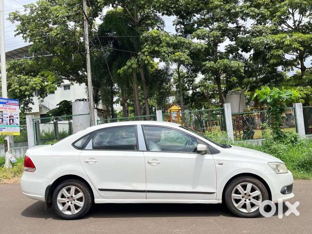 Volkswagen Vento 2010-2013 Petrol Highline, 2012, Petrol