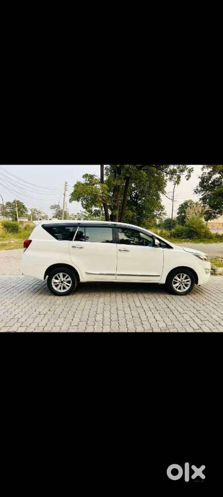 Toyota Innova Crysta 2.4 V, 2016, Diesel