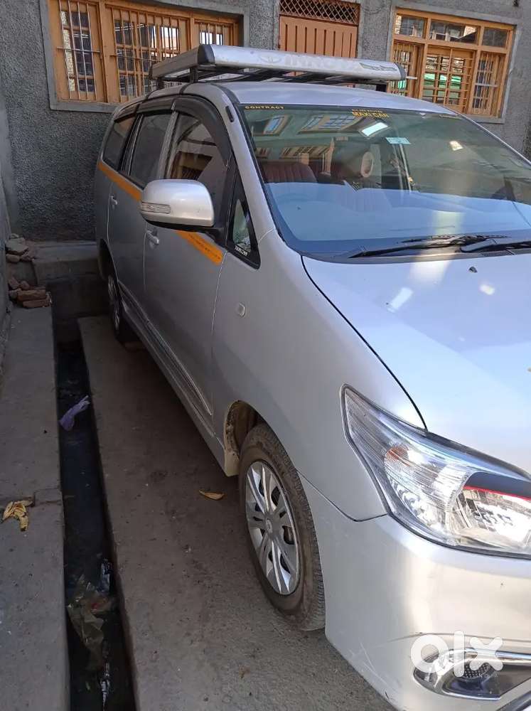 Toyota Innova 2012model
