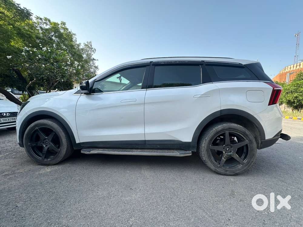 Mahindra Xuv700 Petrol 2023