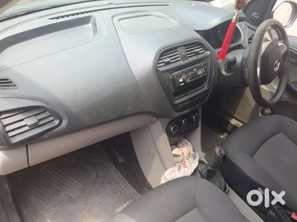 Tata Tiago Revotron 2018