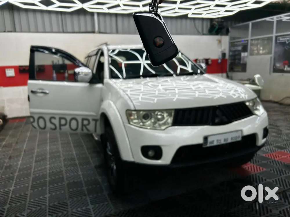 Mitsubishi Pajero Sport 2013 Diesel 100000 Km Driven