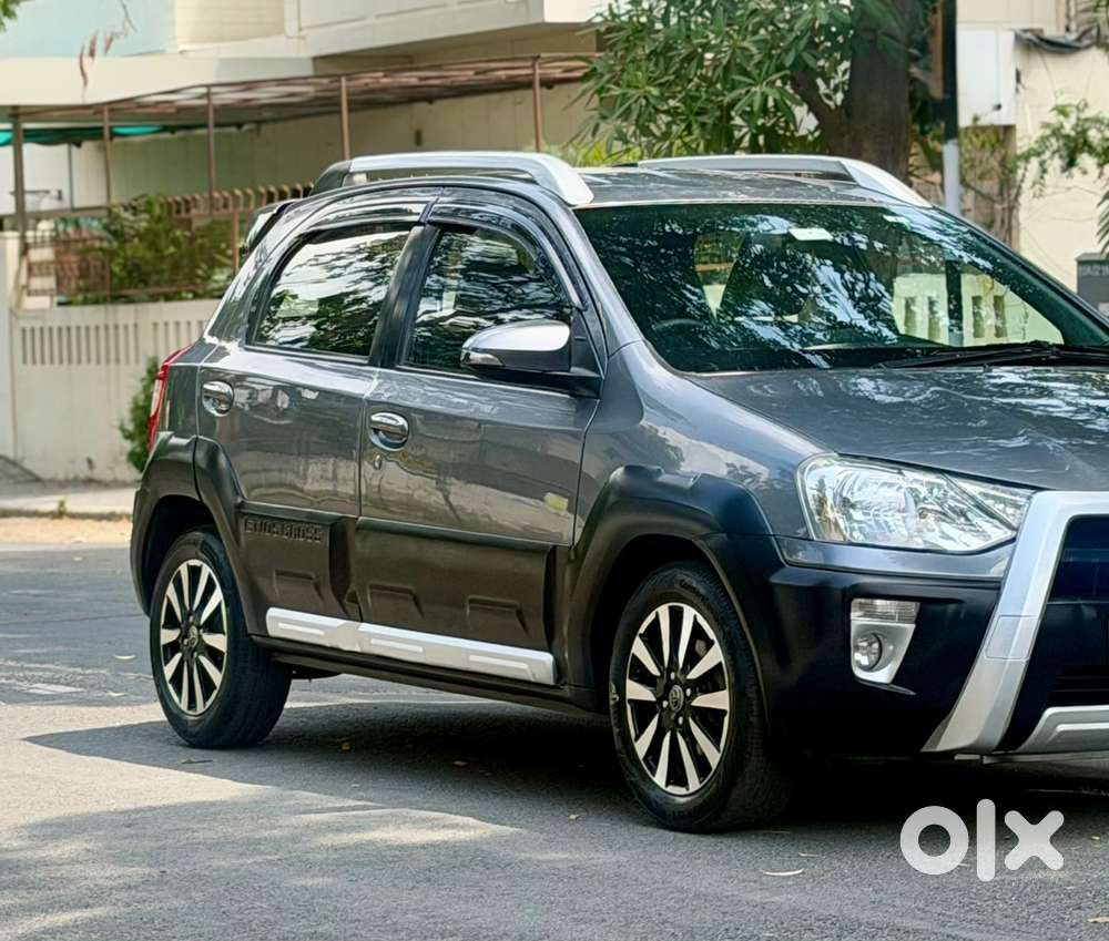 Toyota Etios Cross 1.2 V, 2015, Petrol