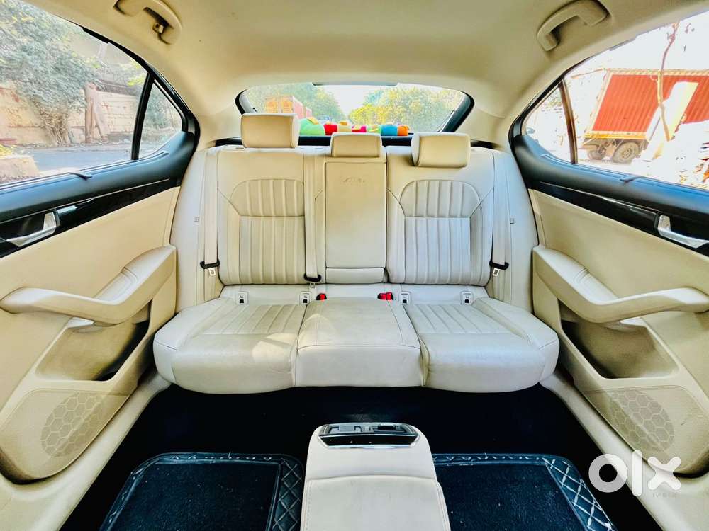 Skoda Superb Lk 1.8 Tsi At, 2019, Petrol