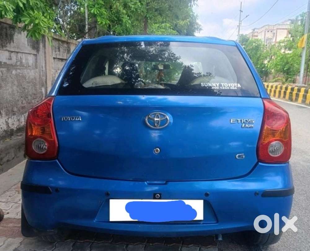 Toyota Etios Liva 2011 Petrol 70000 Km Driven