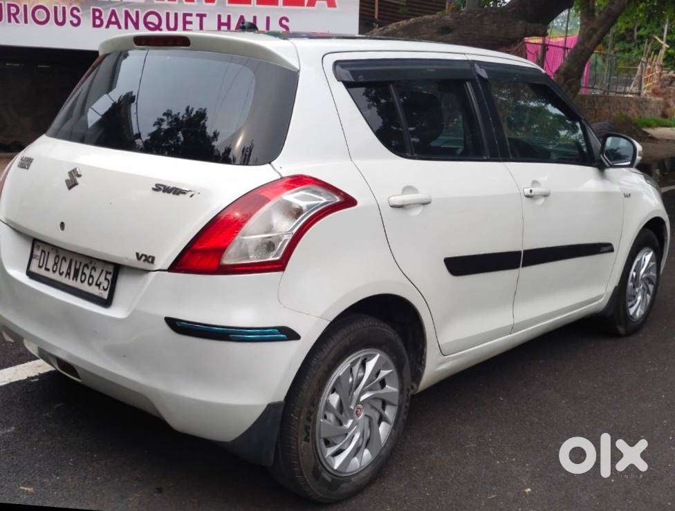 Maruti Suzuki Swift Vxi + Manual, 2013, Petrol