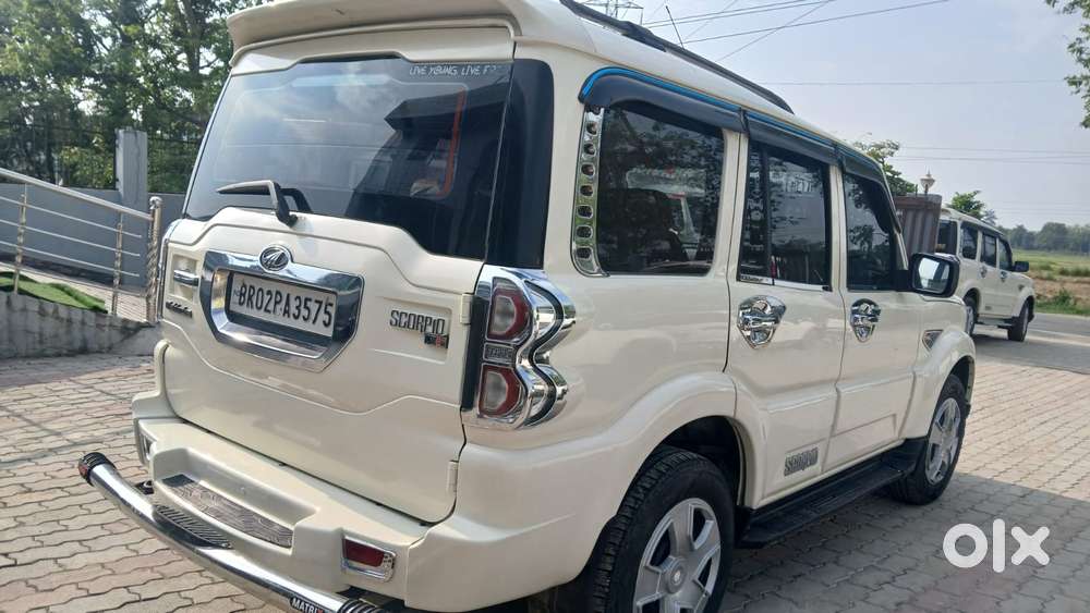 Mahindra Scorpio S6 Plus, 2017