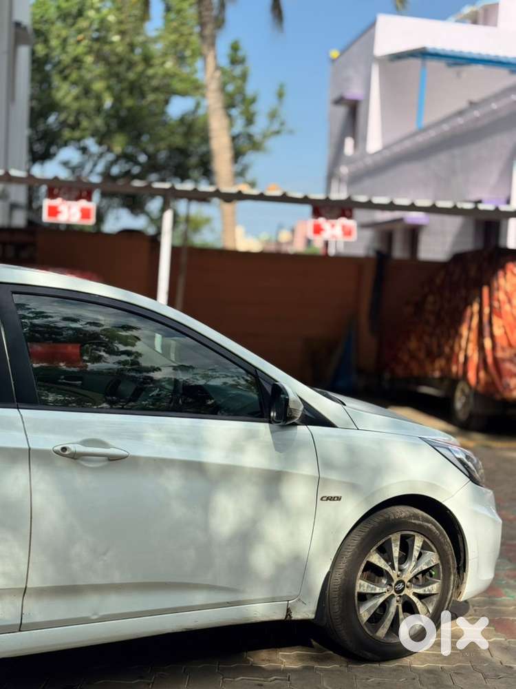 Hyundai Fluidic Verna 2013