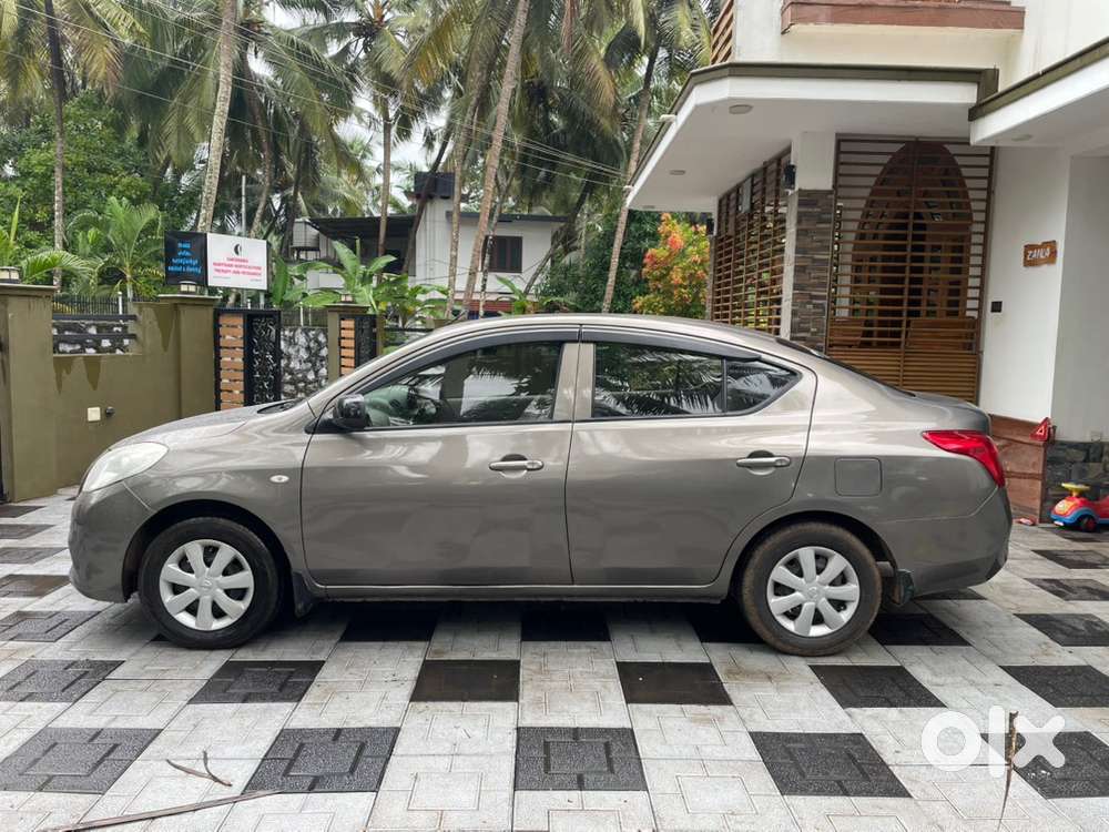 Nissan Sunny Petrol 2013