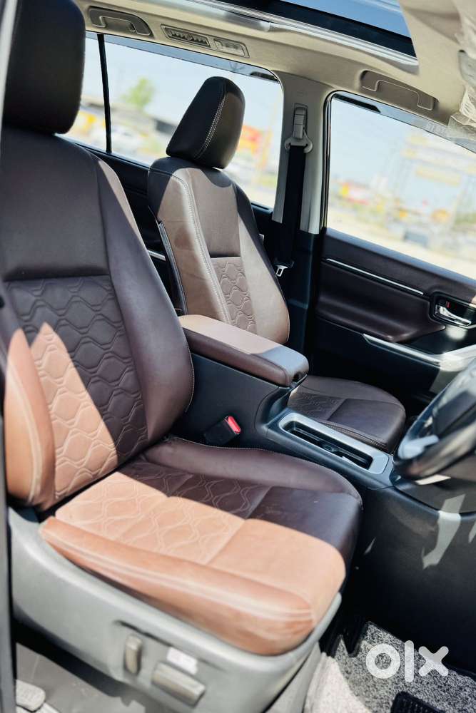 Toyota Innova Hycross 2.0 Zx (o) Hybrid 7 Str, 2023, Petrol