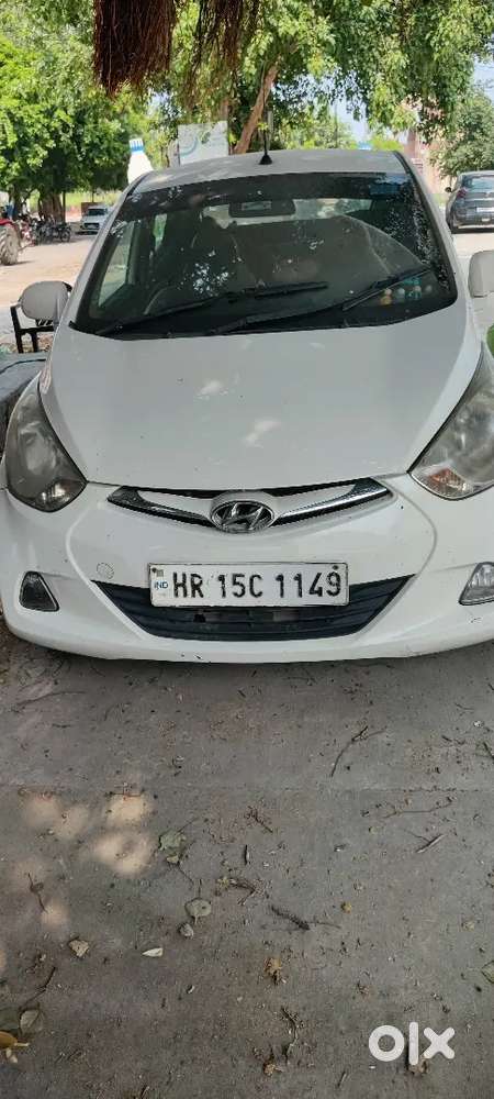 Hyundai Eon Magna 2015 Variant