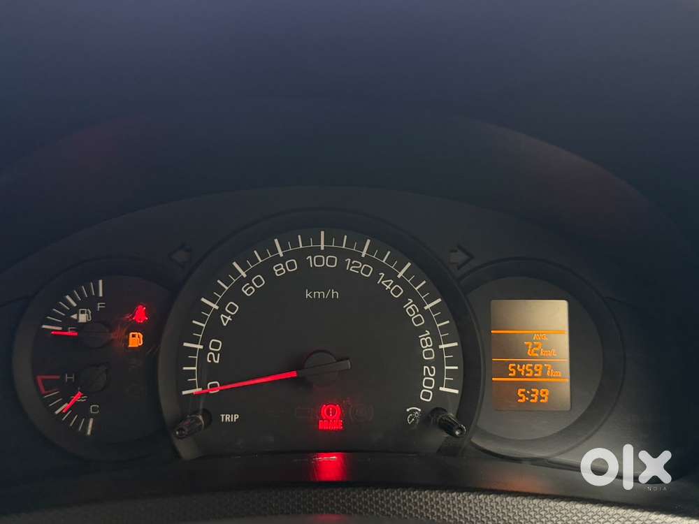 Maruti Suzuki Swift Lxi, 2017, Petrol