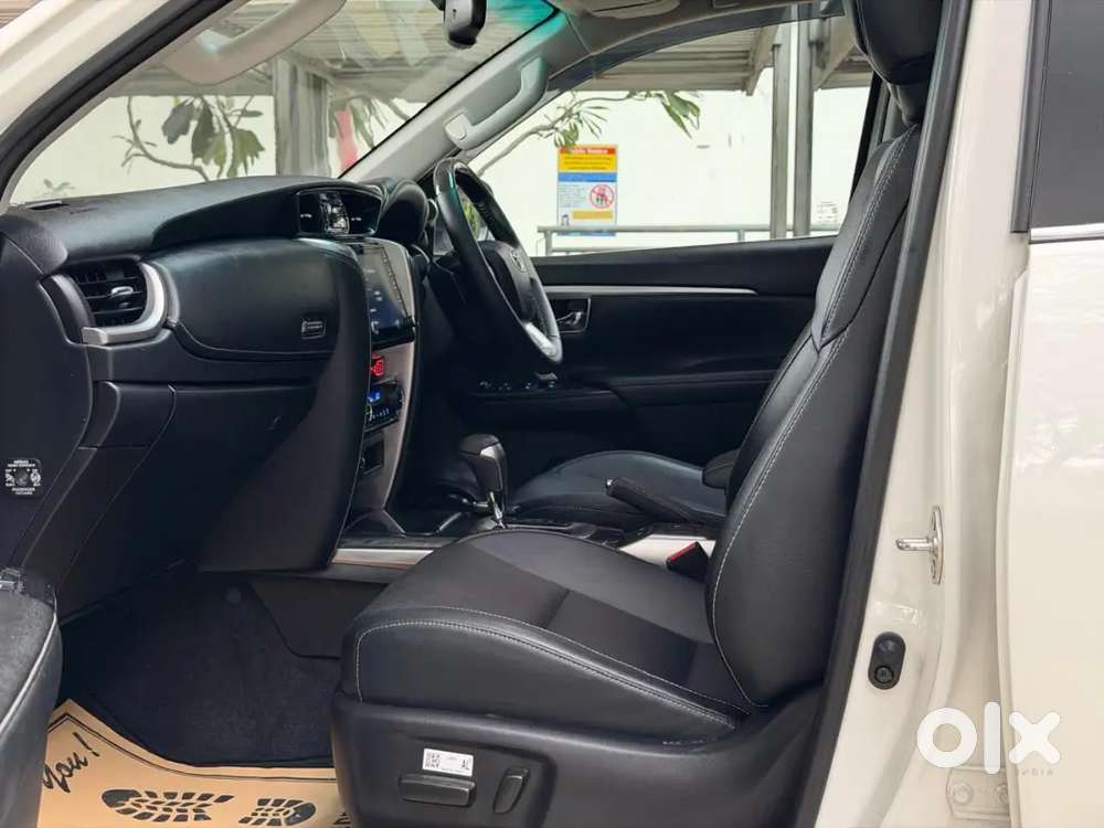 Toyota Fortuner Petrol At 2024