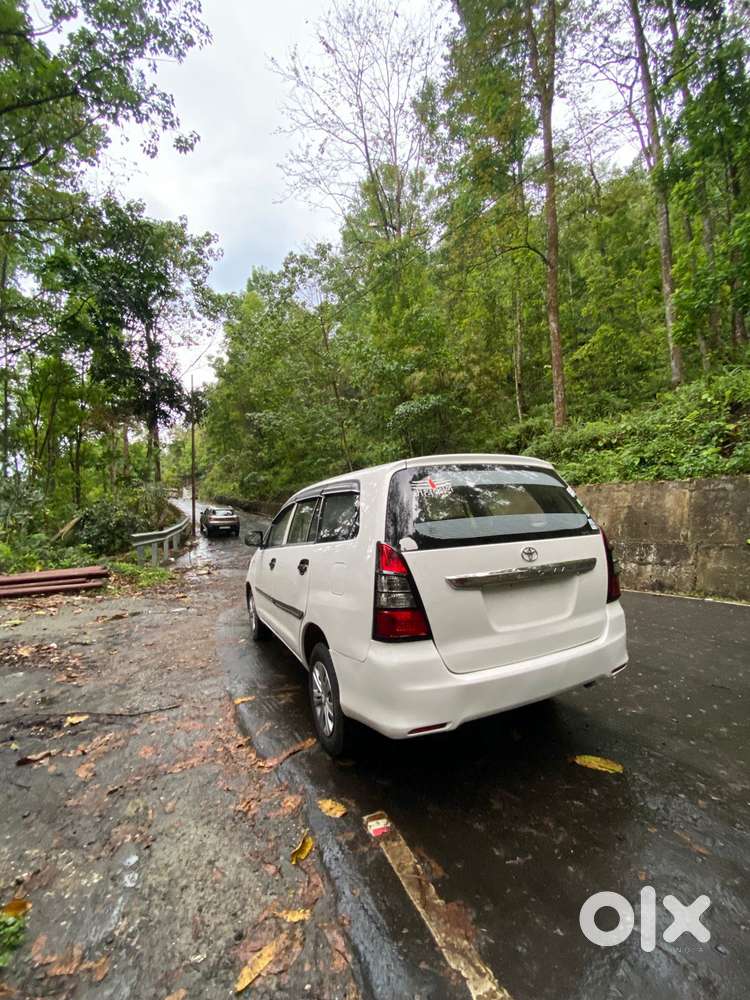 Toyota Innova 2.5 Ev (diesel) Ps 8 Seater Bs Iv, 2014, Diesel