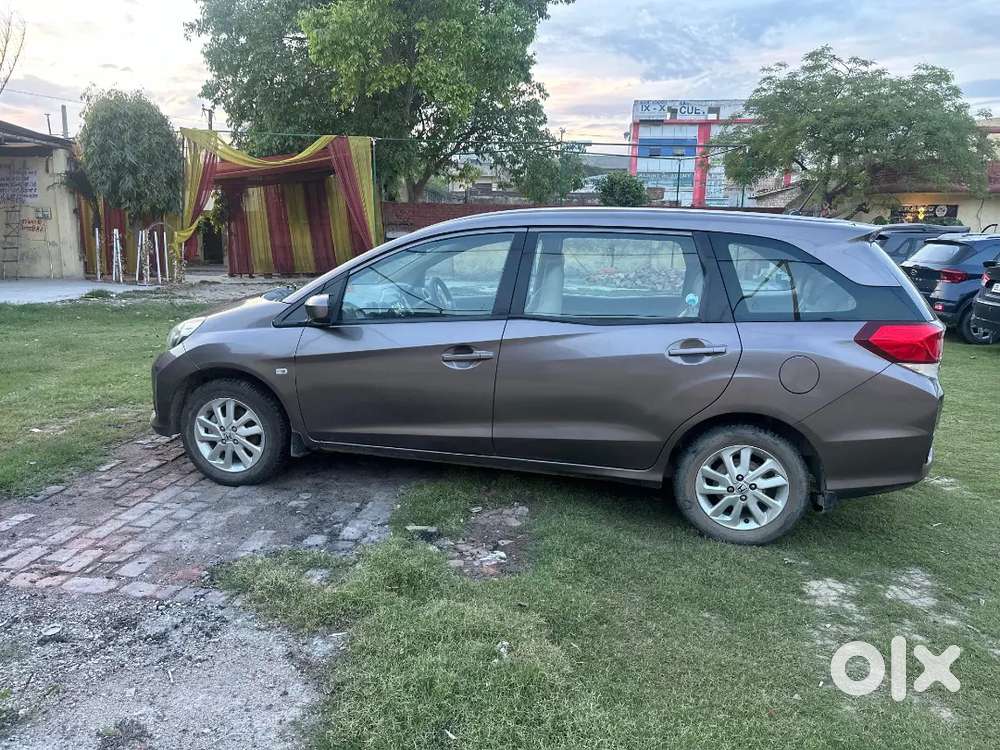 Honda Mobilio 2015 Petrol 75000 Km Driven