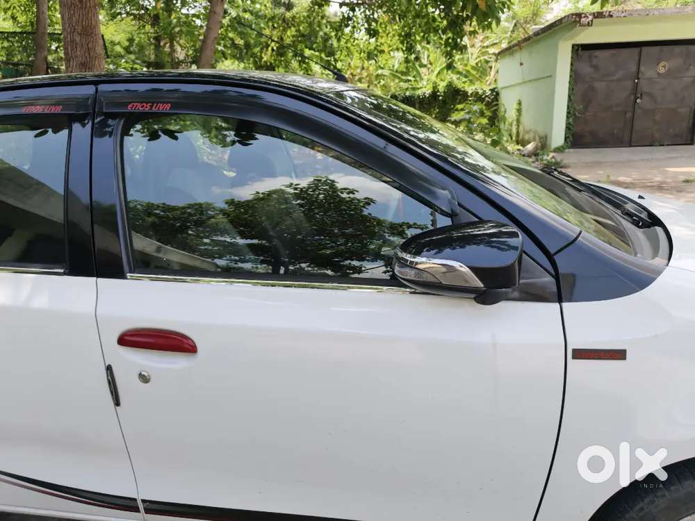 Toyota Etios Liva 2018 Hot Streaks Limited Edition