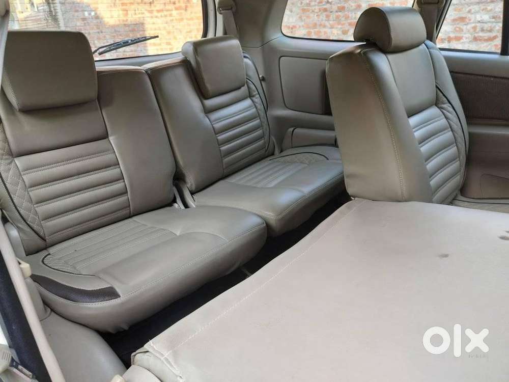 Toyota Innova 2.5 G (diesel) 7 Seater, 2011, Diesel