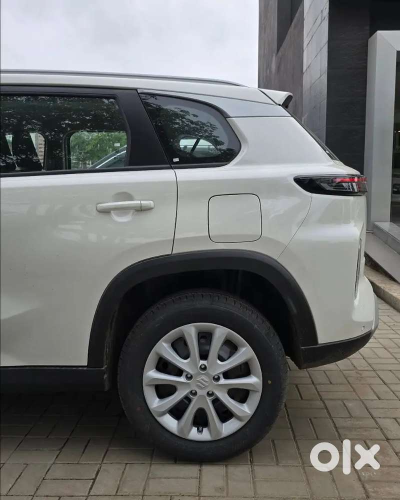 Maruti Suzuki Grand Vitara 2025 Petrol 1800 Km Driven