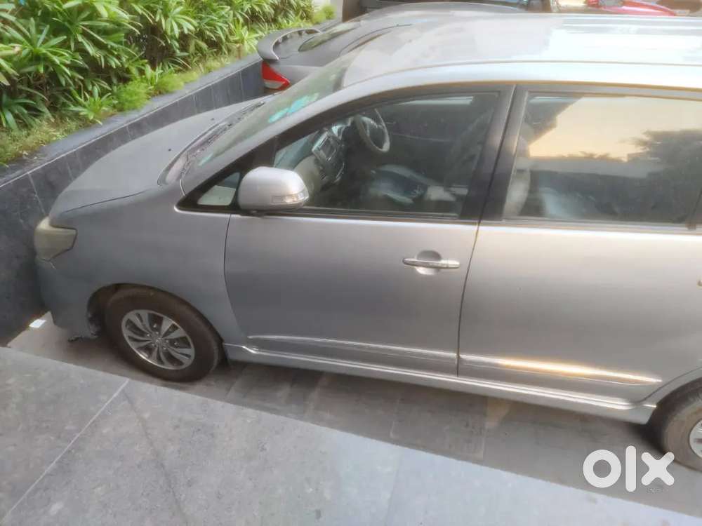 Toyota Innova 2015