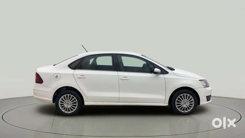 Skoda Rapid 1.0 Tsi Active, 2020, Petrol