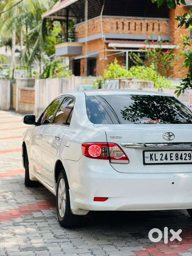 Toyota Corolla Altis 2012 Diesel 162000 Km Driven