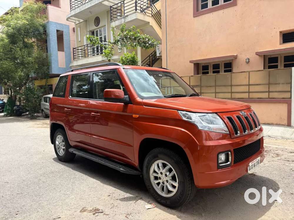 Mahindra Tuv 300 Mhawk100 T8 Dual Tone, 2017, Diesel